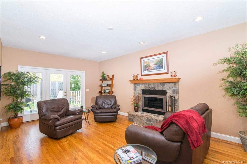 17 Lake Avenue - Photo 5