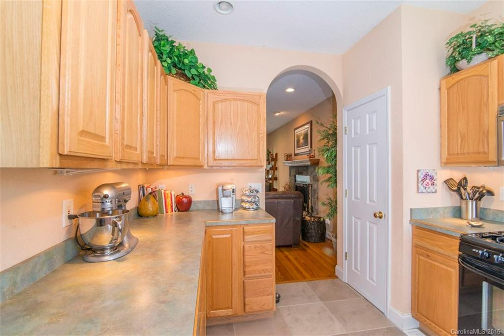 17 Lake Avenue - Photo 8