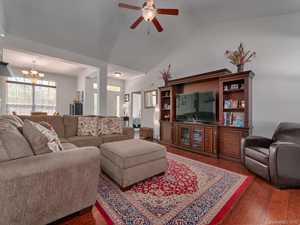 6 Selina Lane - Photo 3
