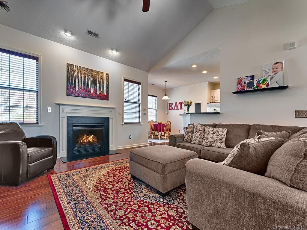 6 Selina Lane - Photo 4
