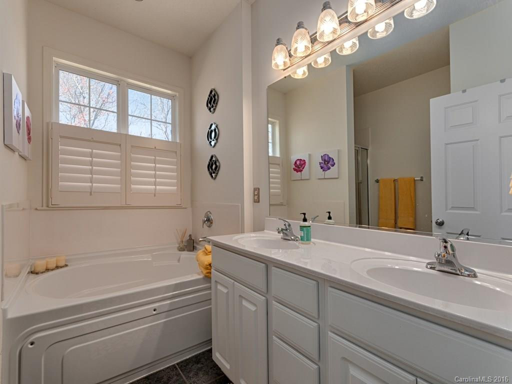 6 Selina Lane - Photo 8