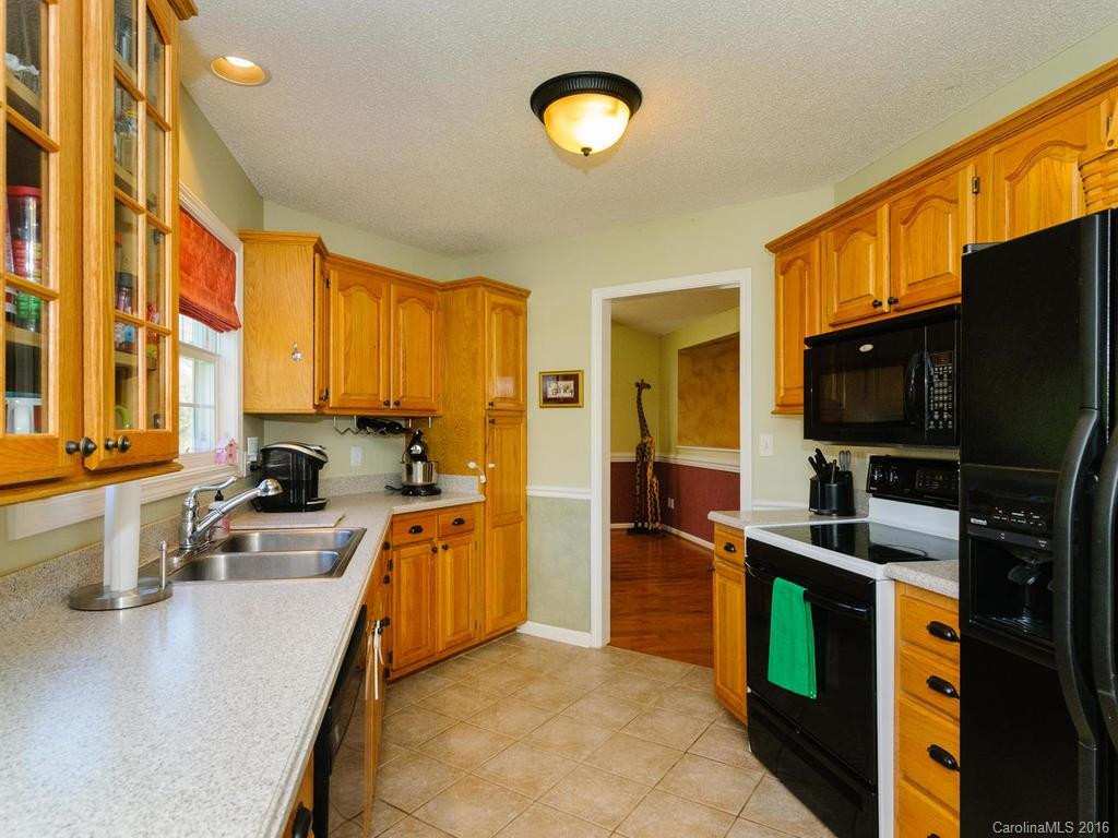 5 Mallory Meadows Court - Photo 8