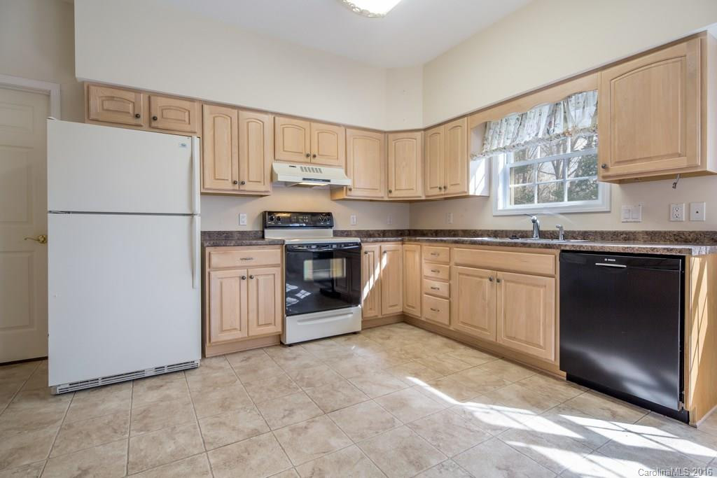240 Eagle Point Drive - Photo 4
