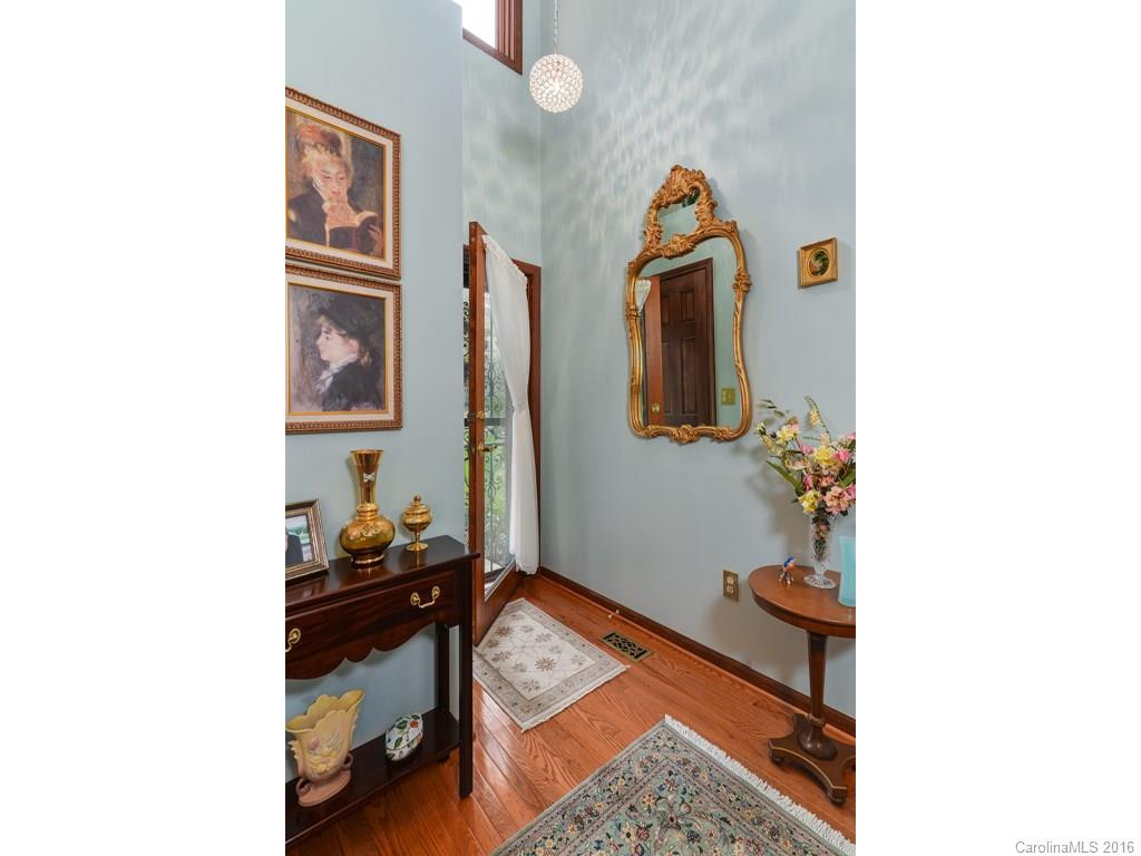 403 Woodfield Drive #403 - Photo 2