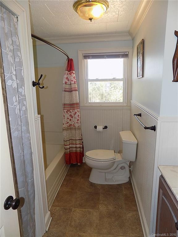 5633 US 221 Highway - Photo 15
