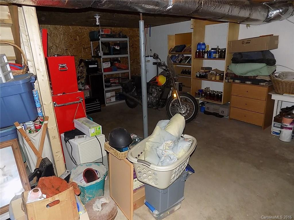 5633 US 221 Highway - Photo 17
