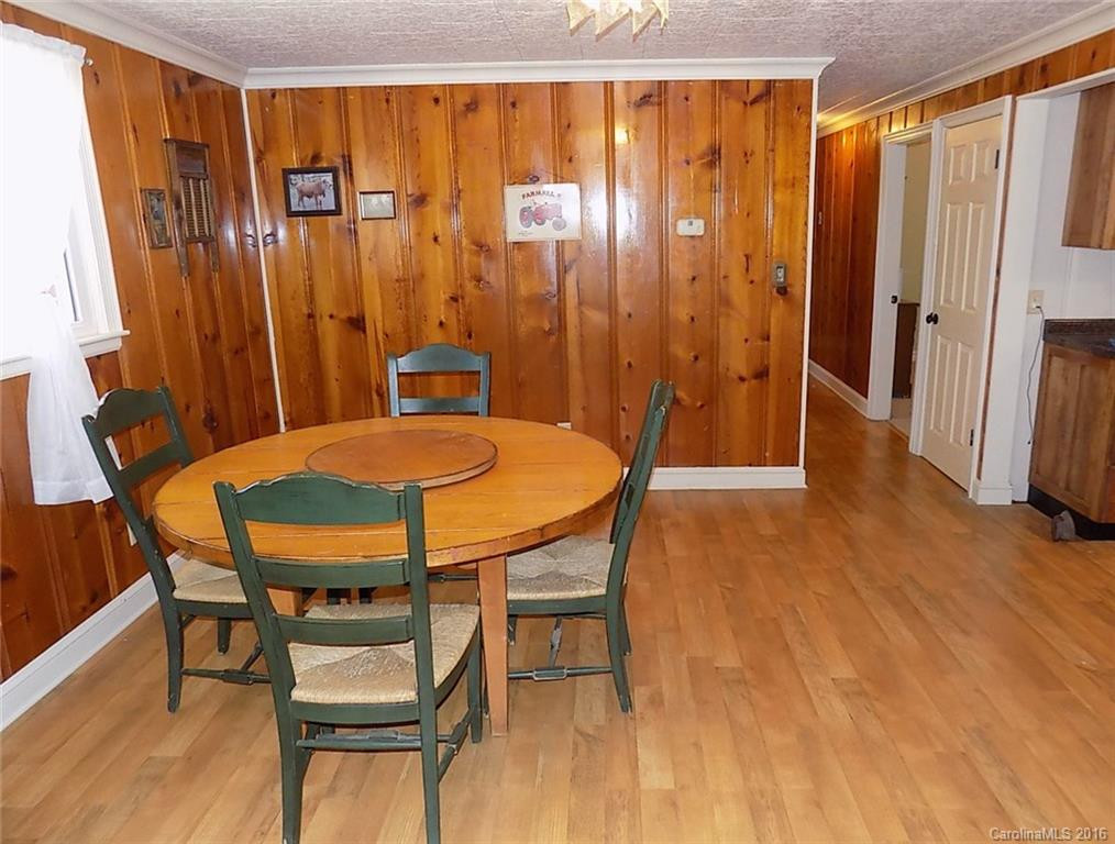 5633 US 221 Highway - Photo 6
