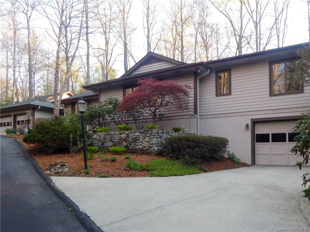 33 Mayapple Court