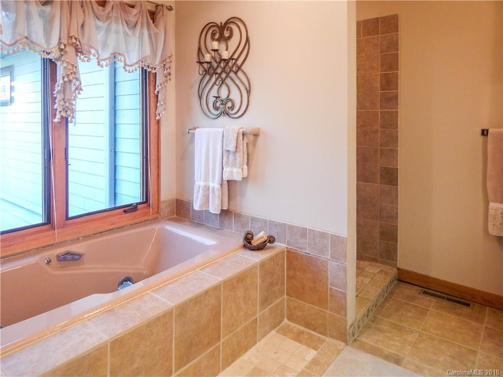 33 Mayapple Court - Photo 10