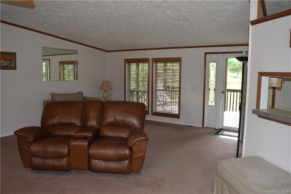 76 Angie Lane - Photo 5