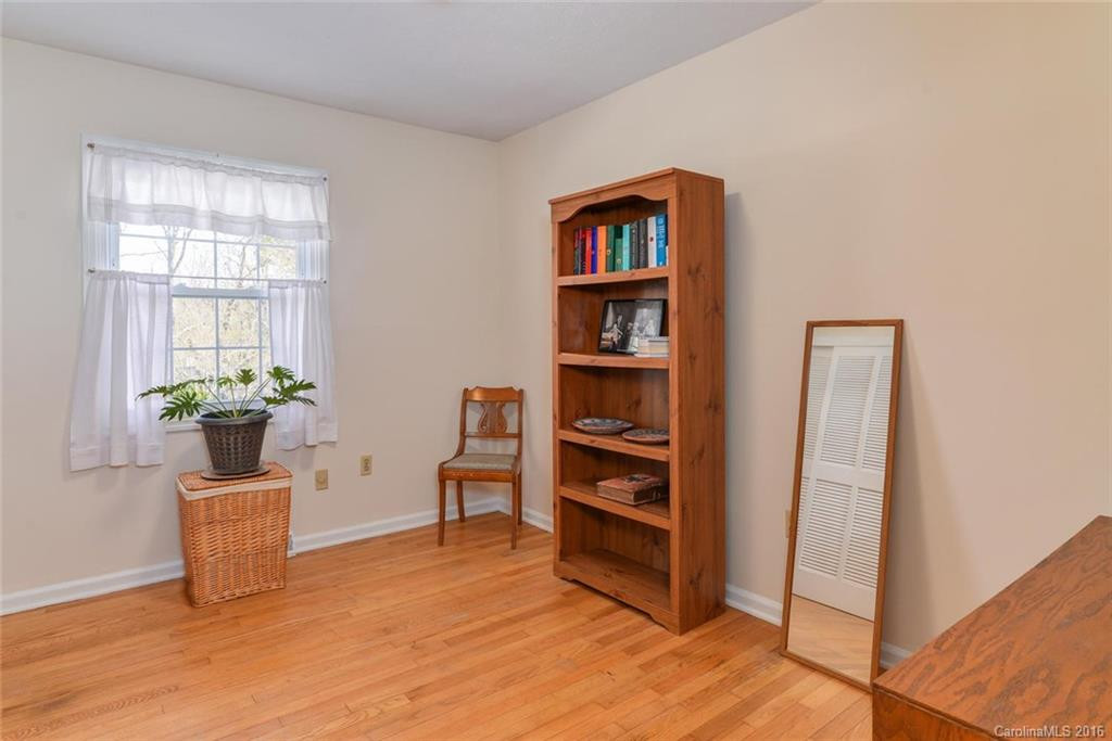 8 Ferncliff Drive - Photo 16