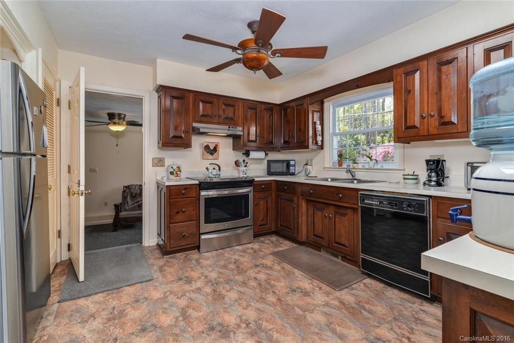 8 Ferncliff Drive - Photo 8