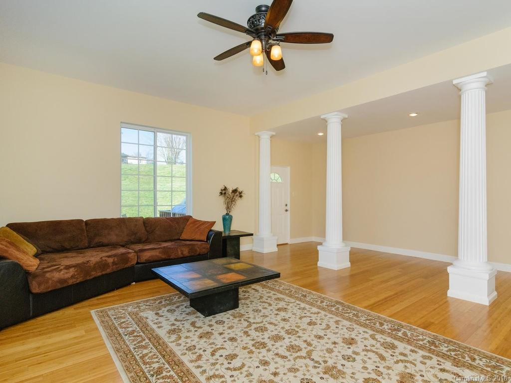 7 Little Oak Road - Photo 2