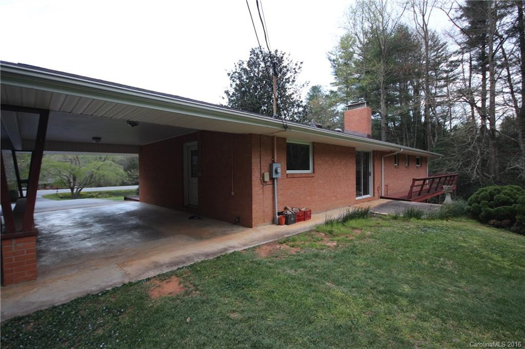 5499 New Hendersonville Highway - Photo 2