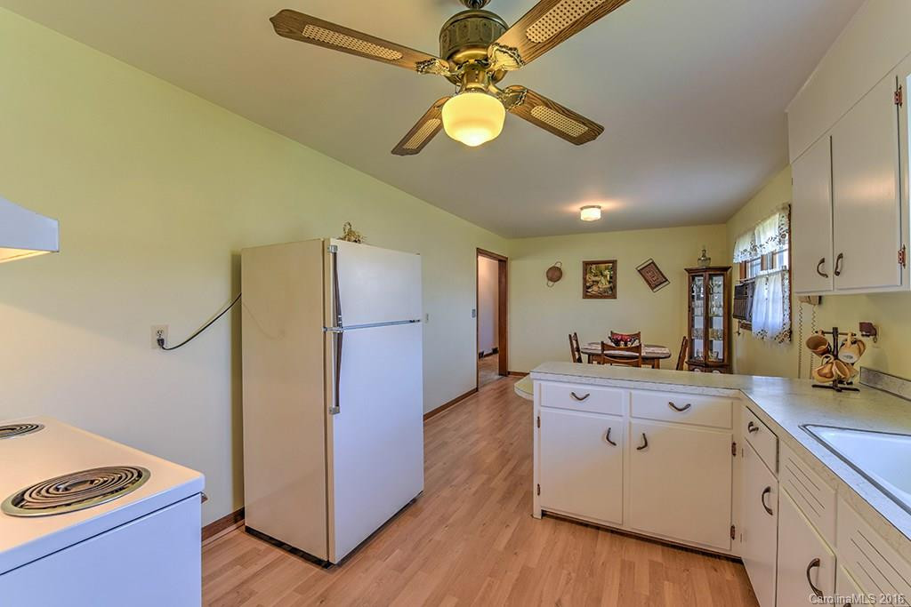 55 Valley View Circle - Photo 2