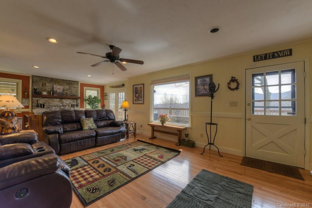 630 Autumn Drive - Photo 6