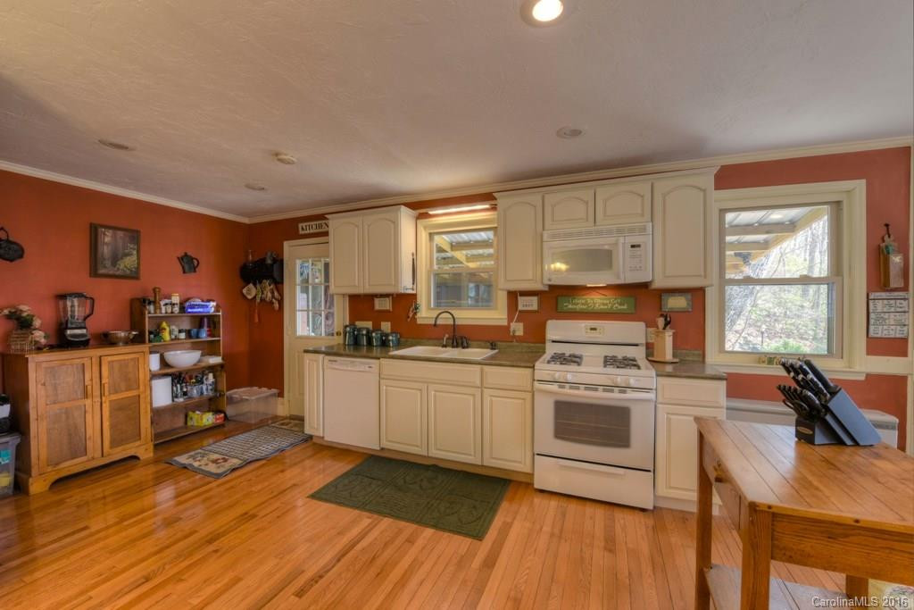 630 Autumn Drive - Photo 10