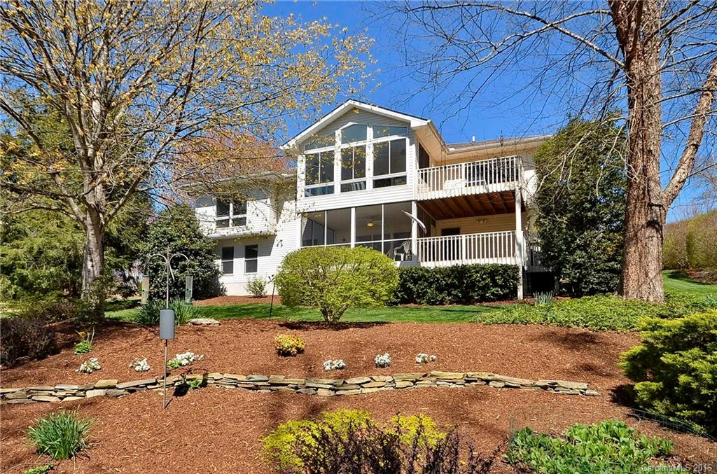 112 Fairway Knoll Drive
