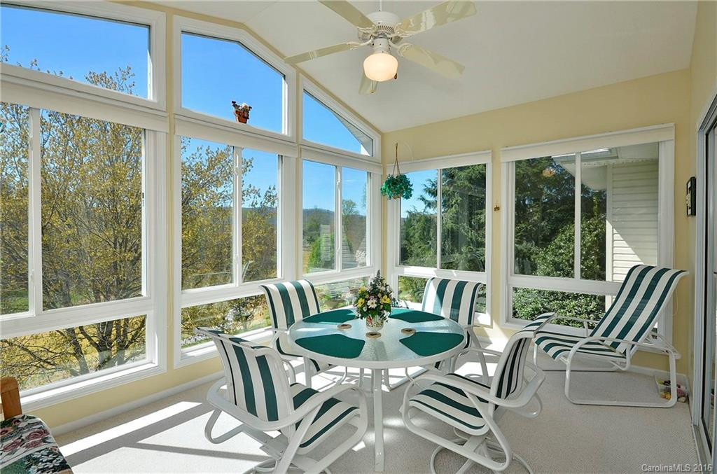 112 Fairway Knoll Drive - Photo 4