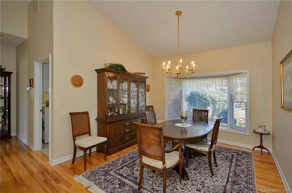 112 Fairway Knoll Drive - Photo 7