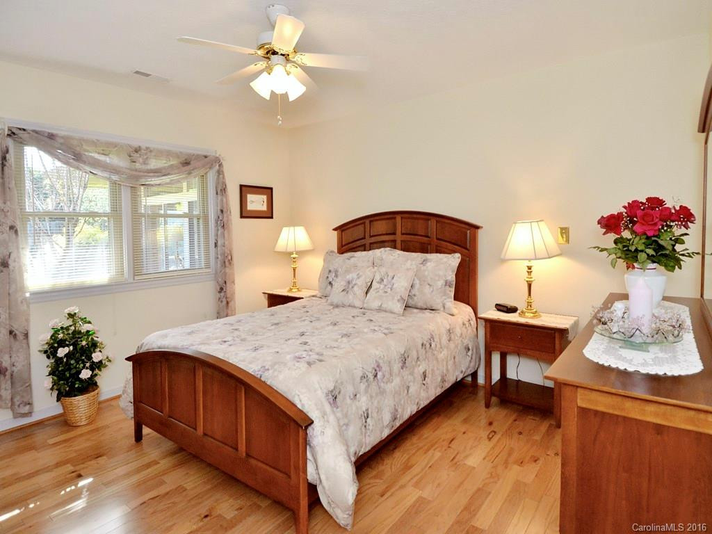 291 Plott Drive - Photo 15