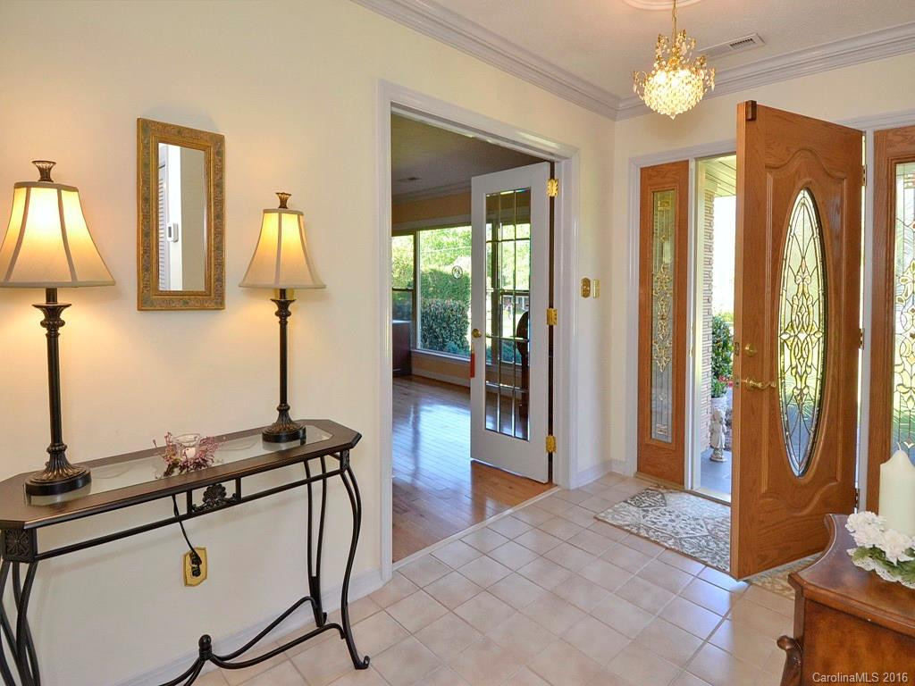 291 Plott Drive - Photo 4
