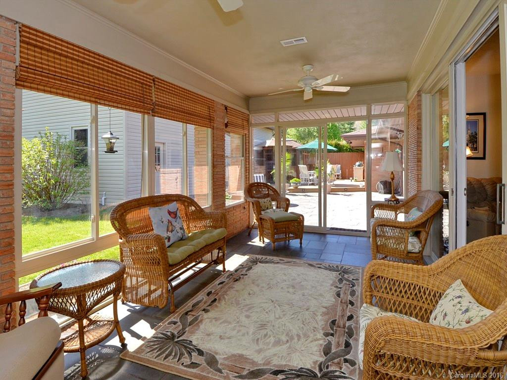291 Plott Drive - Photo 10