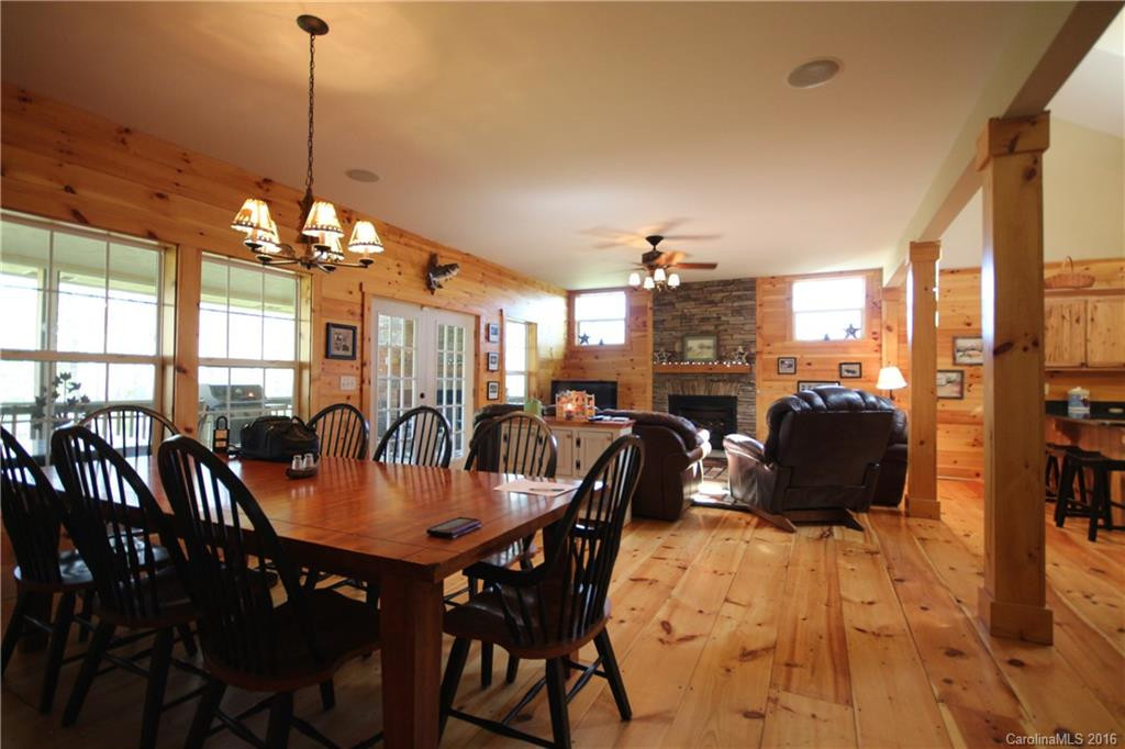 79 Ashworth Avenue - Photo 17