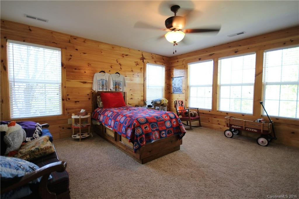 79 Ashworth Avenue - Photo 19