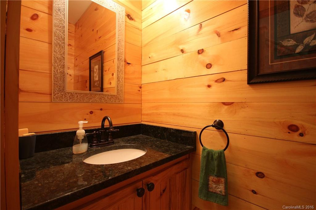 79 Ashworth Avenue - Photo 3