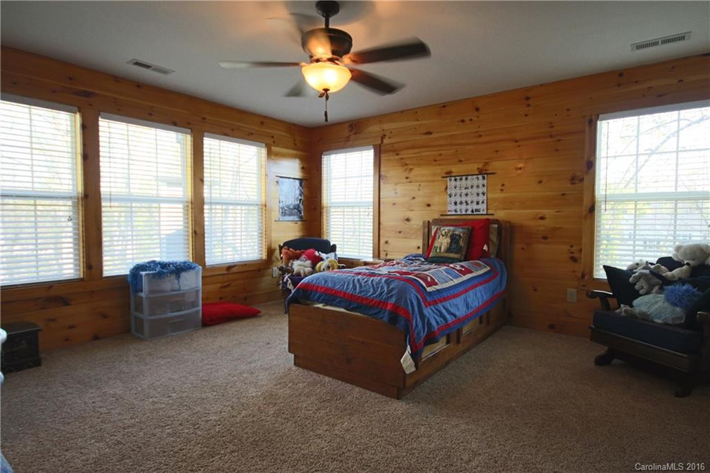 79 Ashworth Avenue - Photo 6