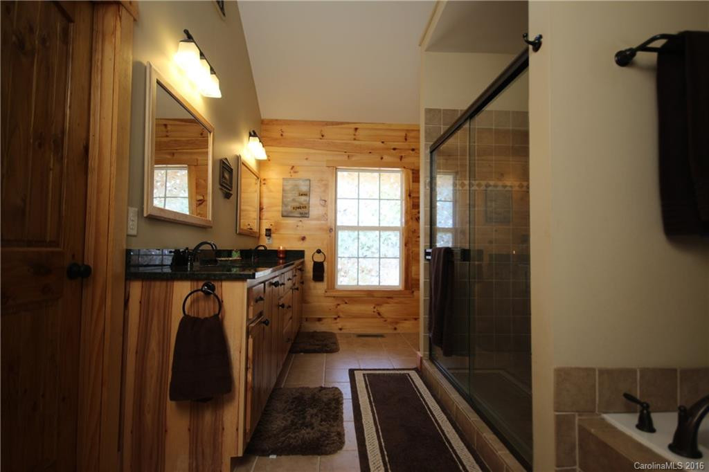 79 Ashworth Avenue - Photo 8