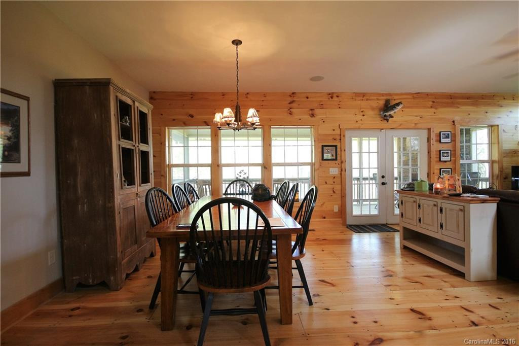 79 Ashworth Avenue - Photo 9