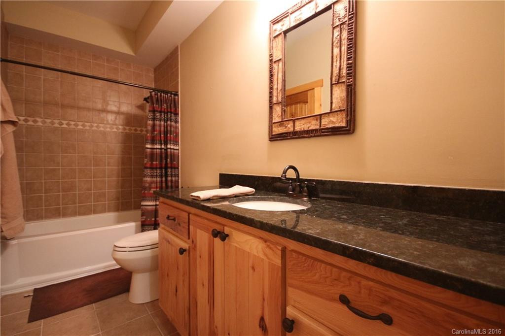 79 Ashworth Avenue - Photo 10