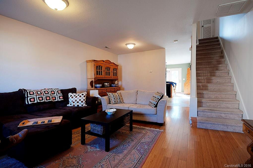 99 Stafford Court #52 - Photo 2