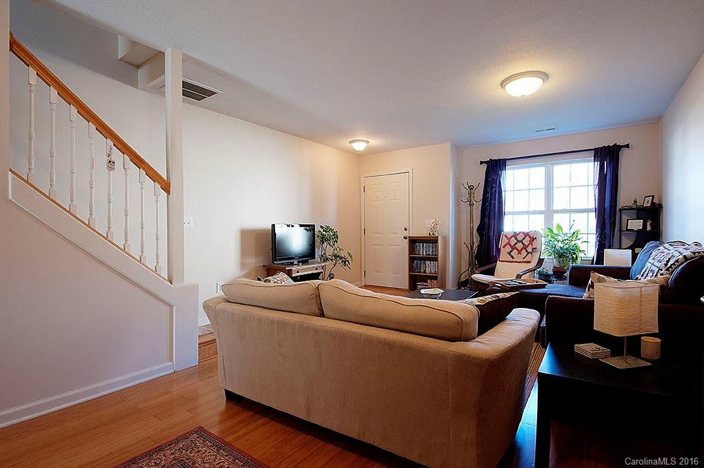 99 Stafford Court #52 - Photo 3