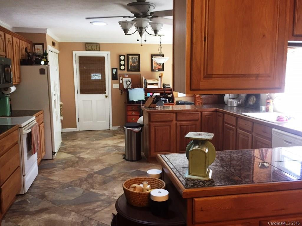 121 Rugby Forest Lane - Photo 8