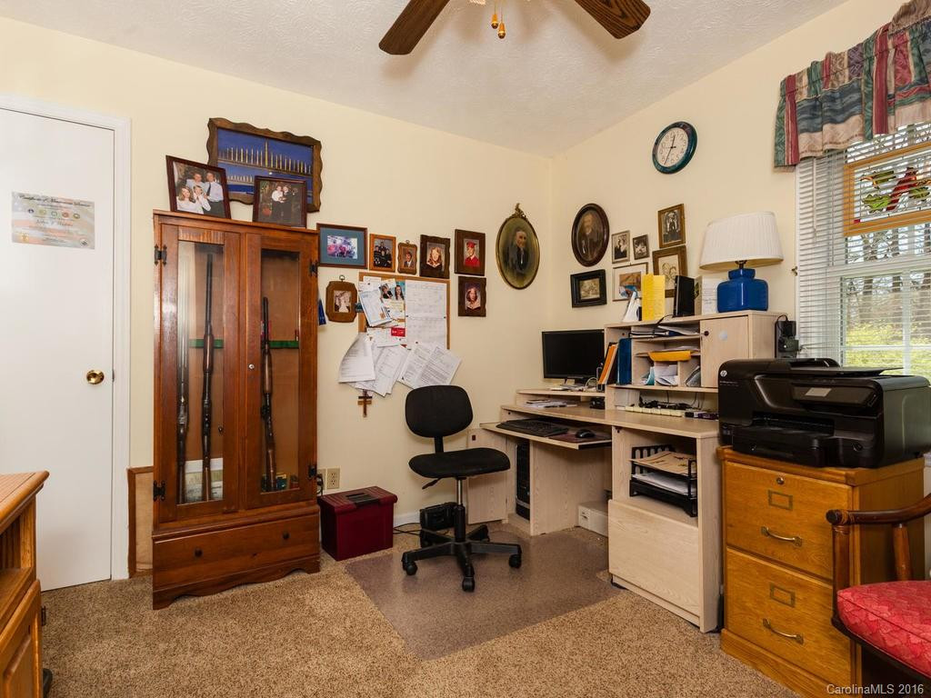 230 Shannon Road - Photo 18