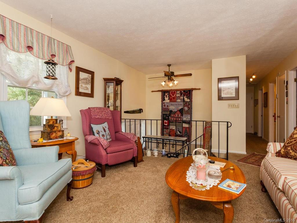 230 Shannon Road - Photo 3