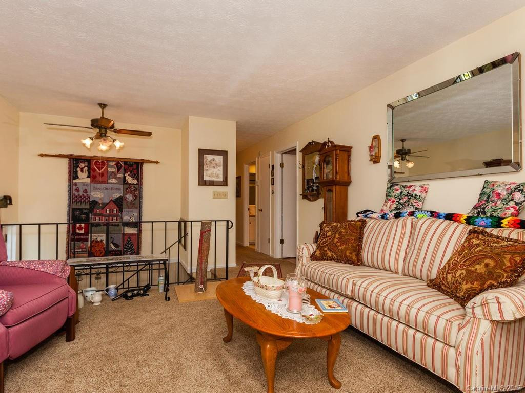 230 Shannon Road - Photo 4