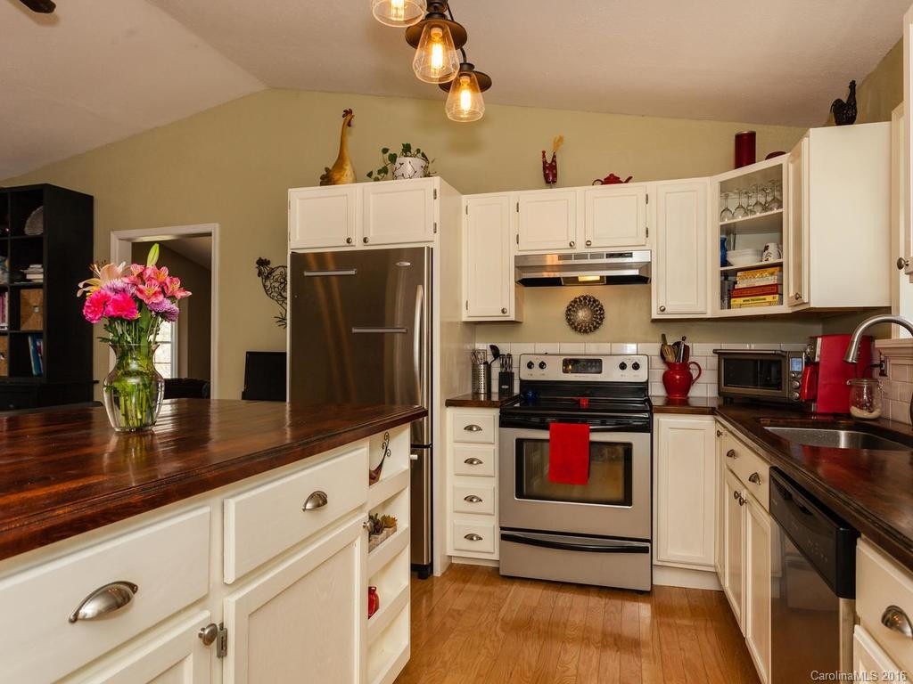 108 Flatwood Lane #1 - Photo 9