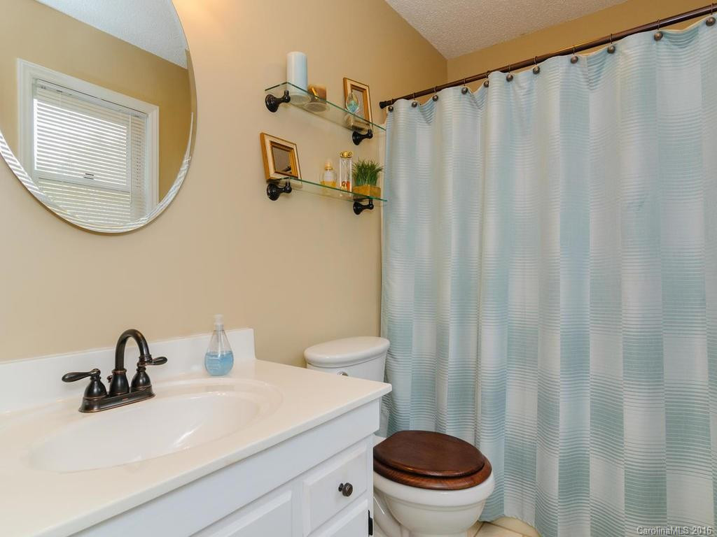 164 Haywood Knolls Drive - Photo 11