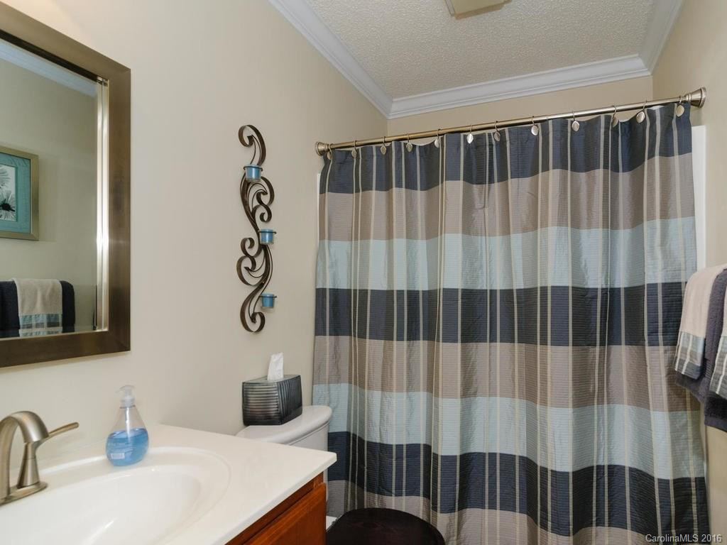 164 Haywood Knolls Drive - Photo 14