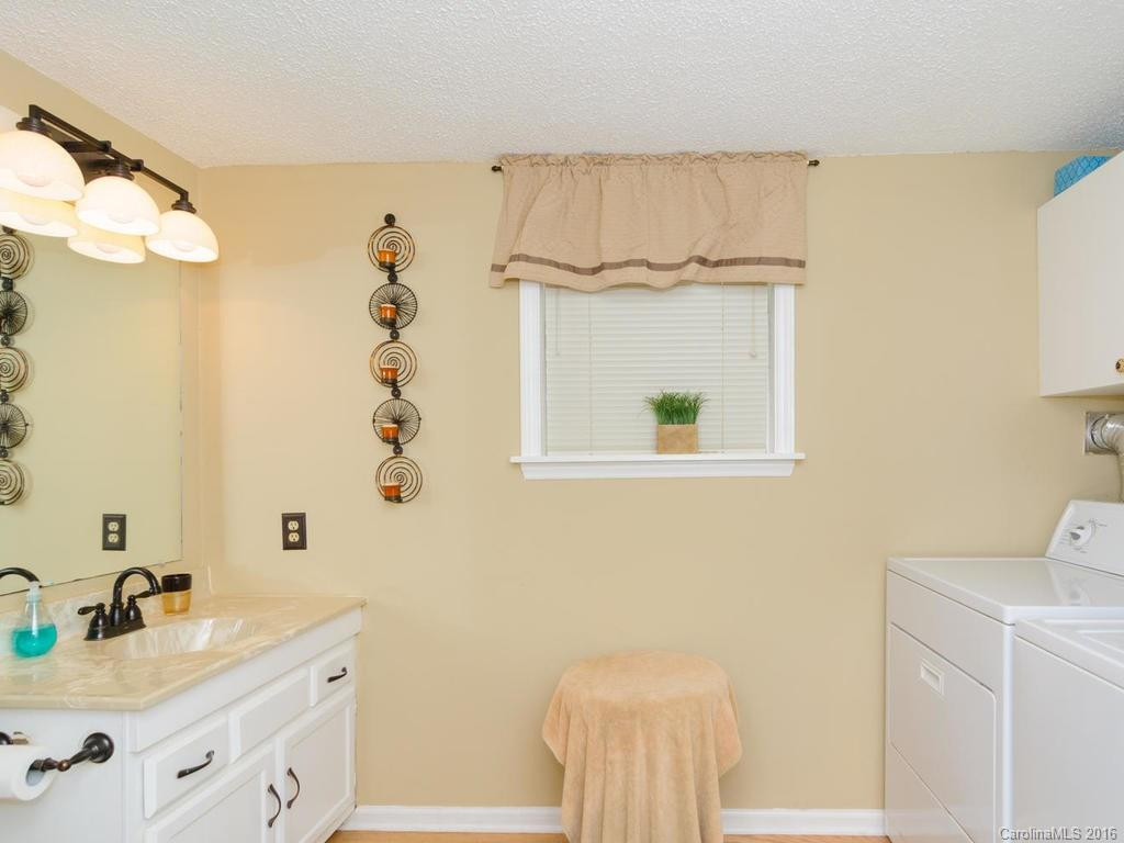 164 Haywood Knolls Drive - Photo 18