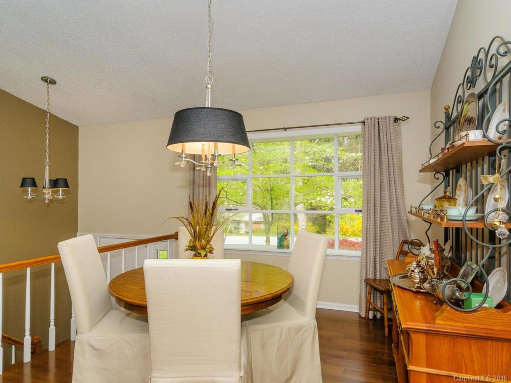 164 Haywood Knolls Drive - Photo 6