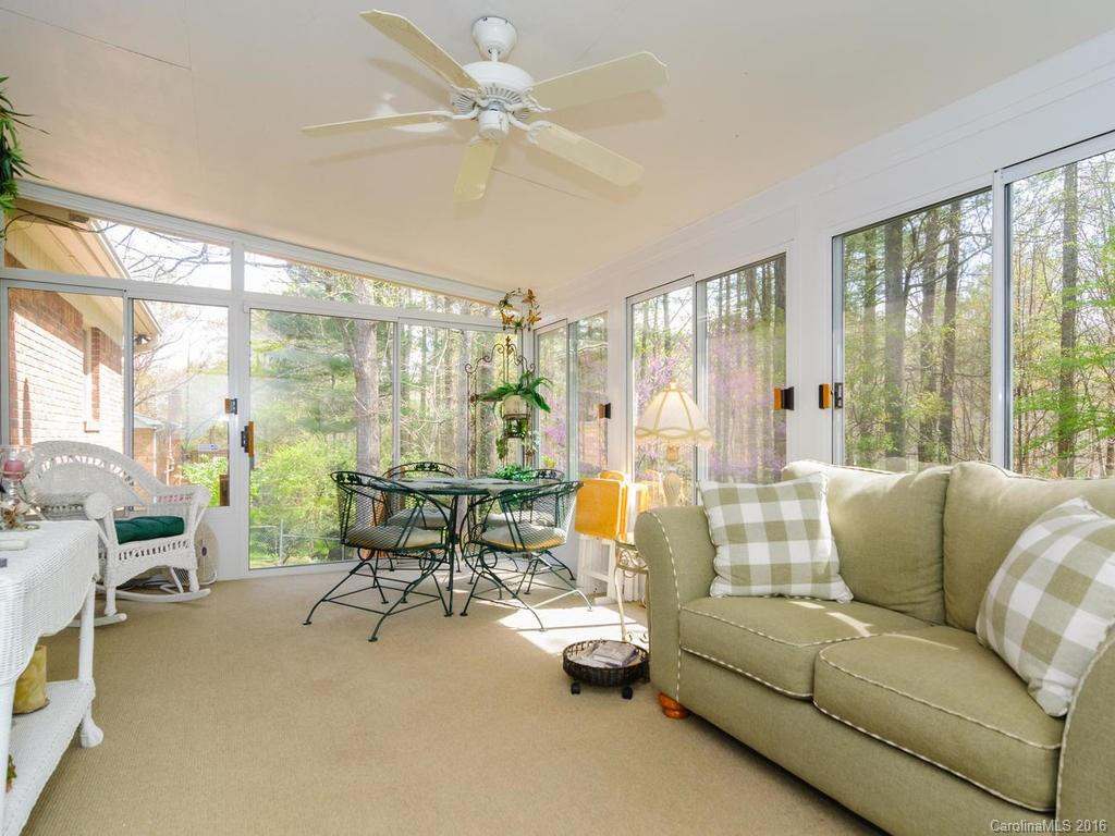 164 Haywood Knolls Drive - Photo 9