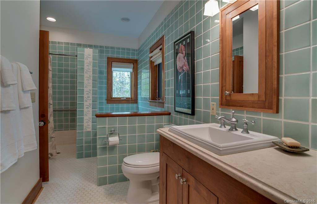 704 Hawks Landing - Photo 18