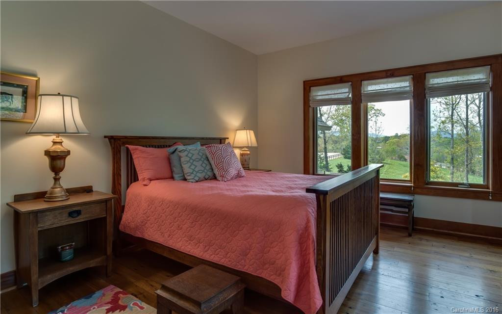 704 Hawks Landing - Photo 19