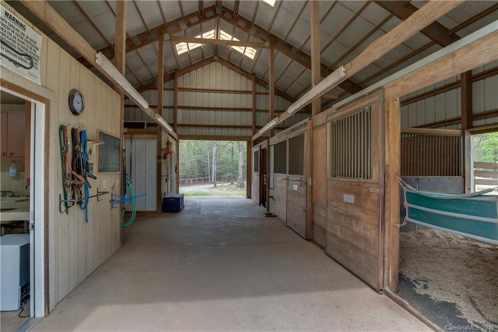 704 Hawks Landing - Photo 5