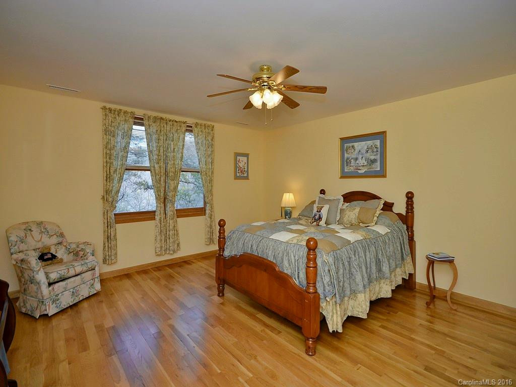 209 Hobe Crest - Photo 18
